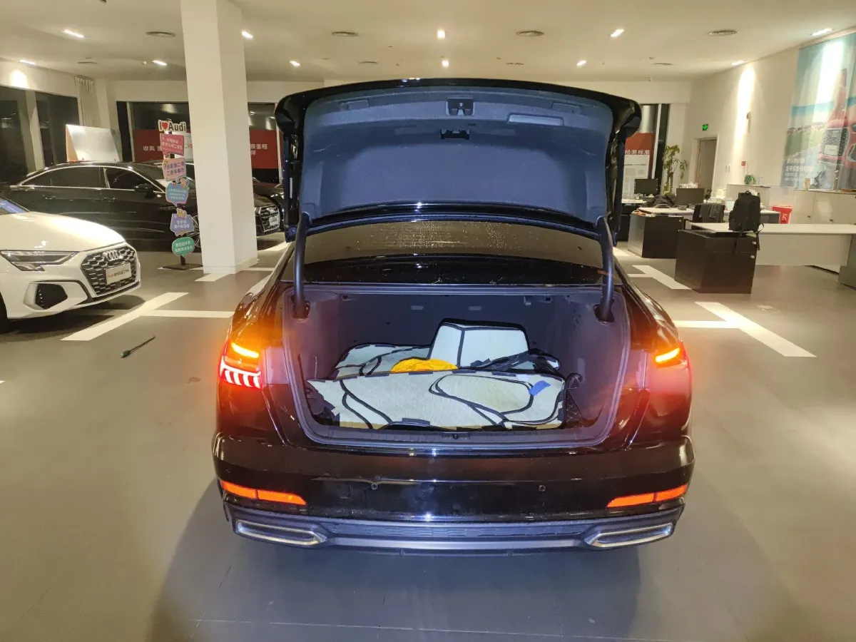 2019 Audi A6L 2.0T 190HP L4 7DCT,autocango,china used car exporter,china ev exporter,chinese used car exporter,chinese used ev exporter