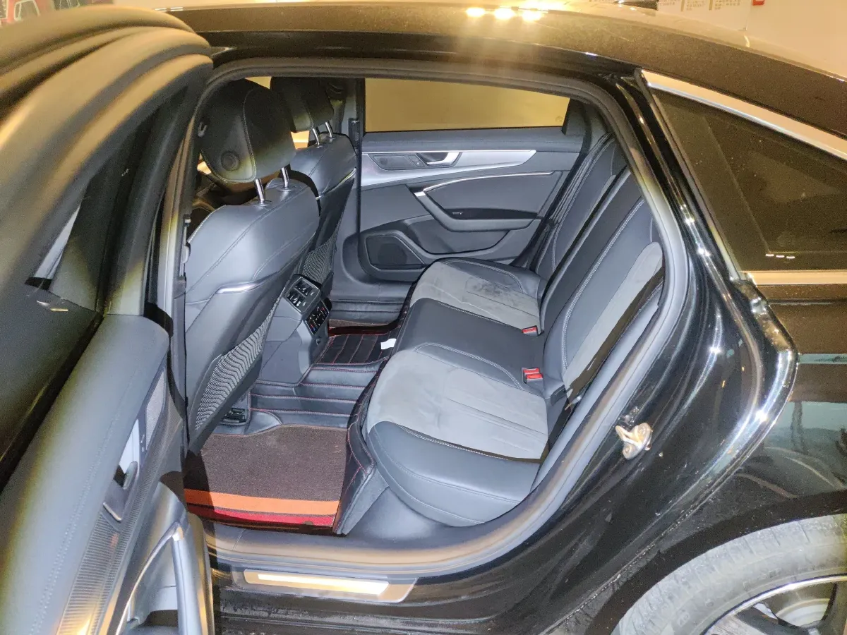 2019 Audi A6L 2.0T 190HP L4 7DCT,autocango,china used car exporter,china ev exporter,chinese used car exporter,chinese used ev exporter