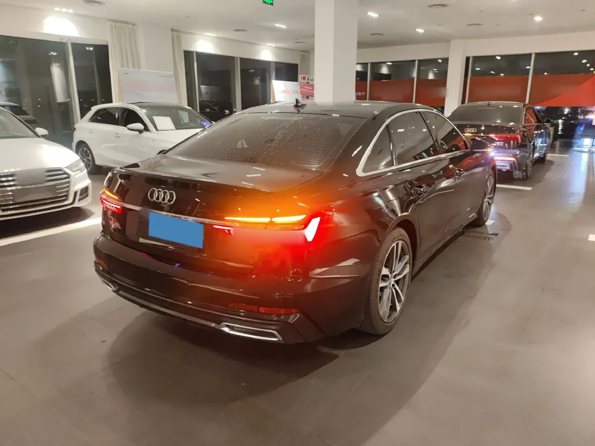 2019 Audi A6L 2.0T 190HP L4 7DCT,autocango,china used car exporter,china ev exporter,chinese used car exporter,chinese used ev exporter