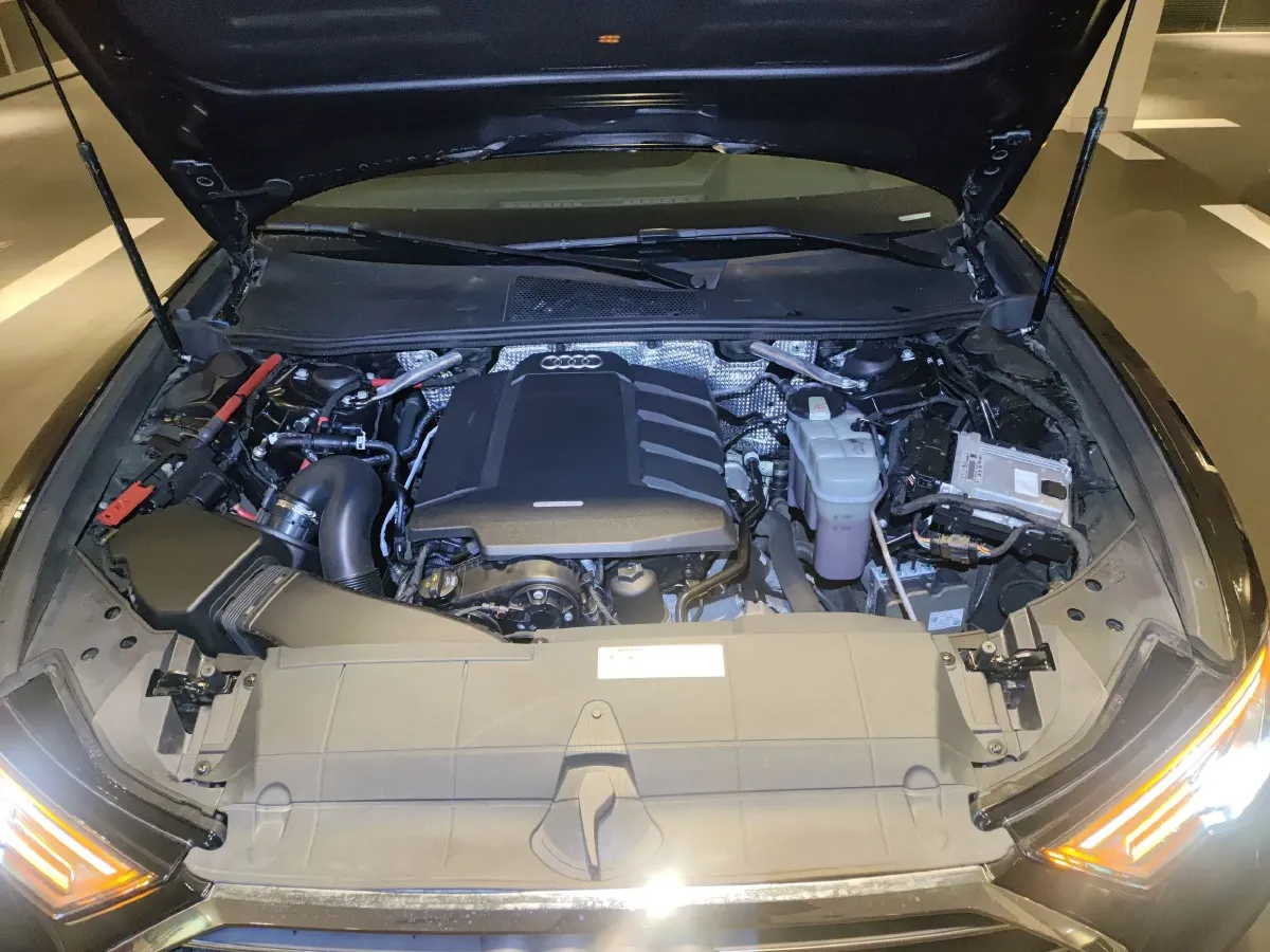 2019 Audi A6L 2.0T 190HP L4 7DCT,autocango,china used car exporter,china ev exporter,chinese used car exporter,chinese used ev exporter