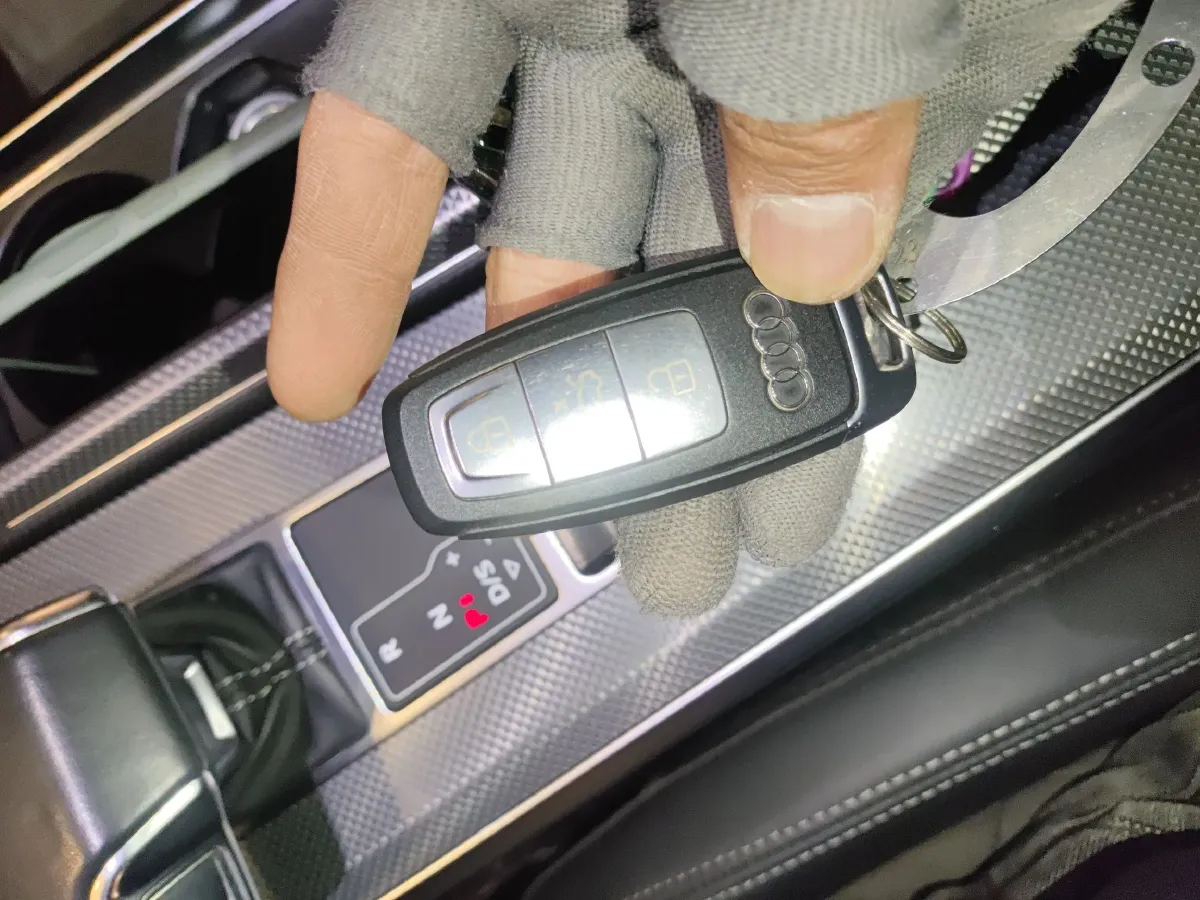 2019 Audi A6L 2.0T 190HP L4 7DCT,autocango,china used car exporter,china ev exporter,chinese used car exporter,chinese used ev exporter