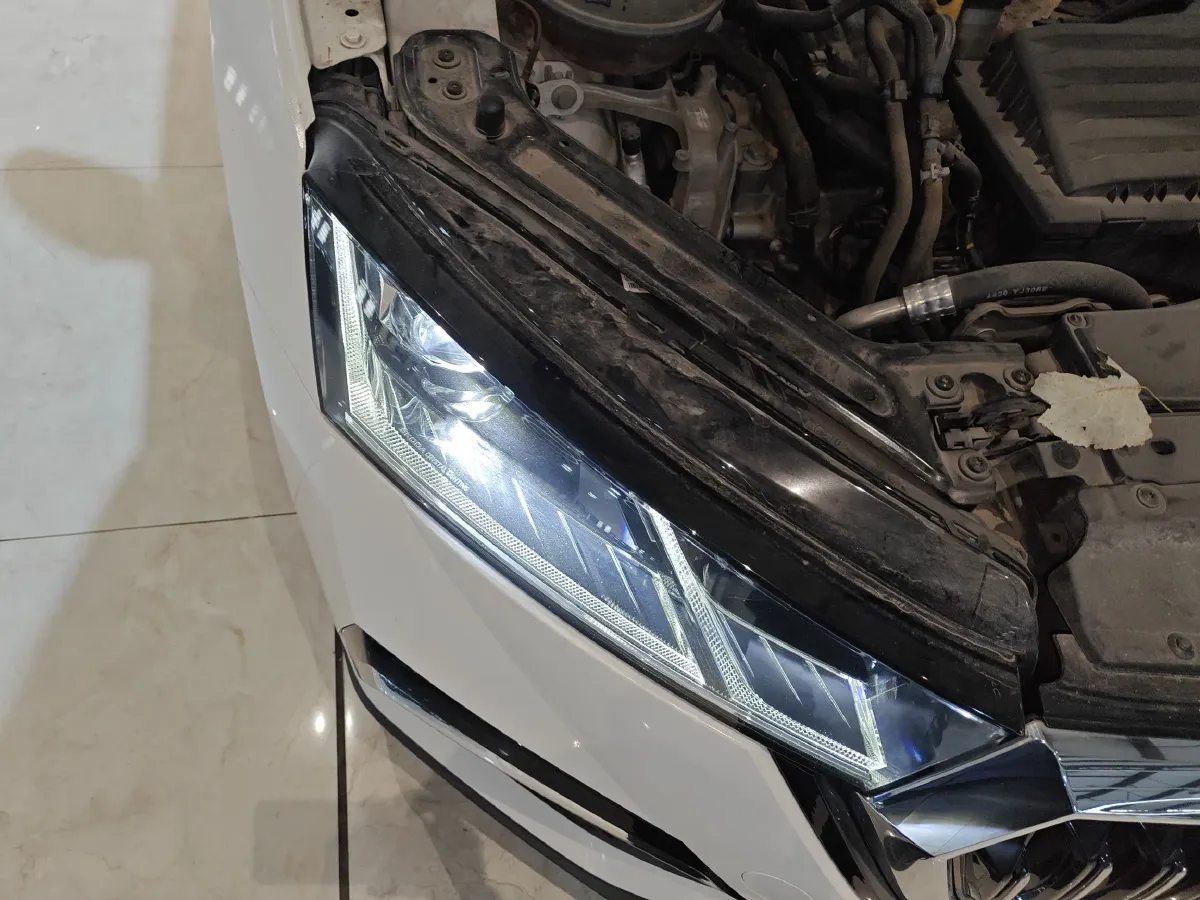 2021 Skoda Octavia 1.4T 150HP L4 7DCT,autocango,china used car exporter,china ev exporter,chinese used car exporter,chinese used ev exporter