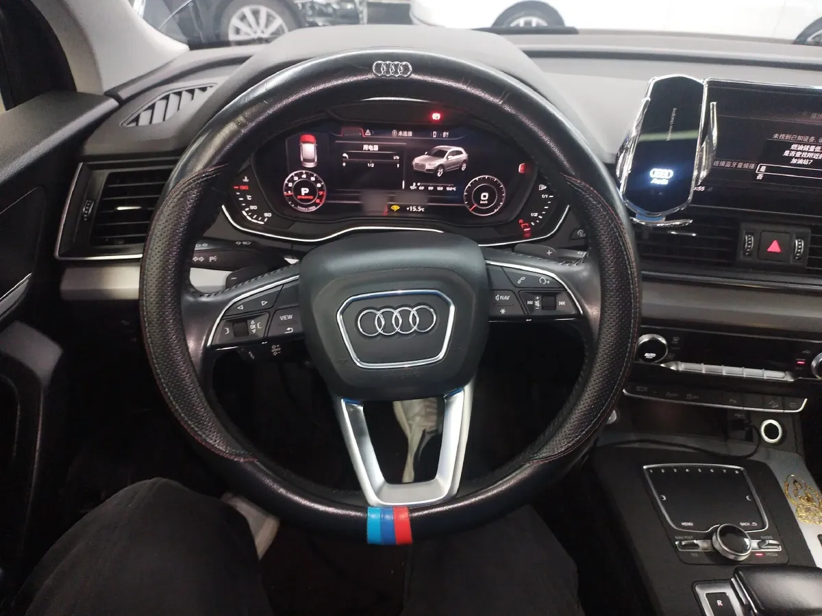 2020 Audi Q5L 2.0T 190HP L4 7DCT,autocango,china used car exporter,china ev exporter,chinese used car exporter,chinese used ev exporter