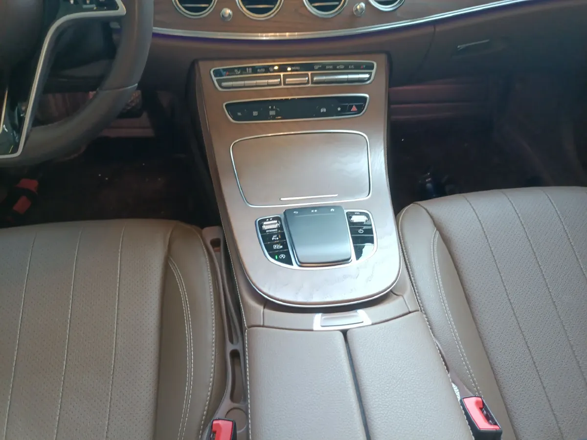 2023 Mercedes-Benz E Class 2.0T 258HP L4 9AT,autocango,china used car exporter,china ev exporter,chinese used car exporter,chinese used ev exporter