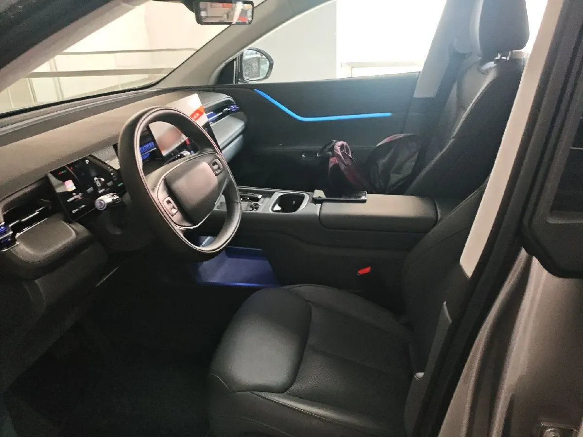 2025 Xpeng G6 BEV 68.5KWH,autocango,china used car exporter,china ev exporter,chinese used car exporter,chinese used ev exporter