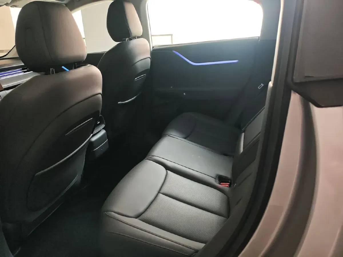 2025 Xpeng G6 BEV 68.5KWH,autocango,china used car exporter,china ev exporter,chinese used car exporter,chinese used ev exporter