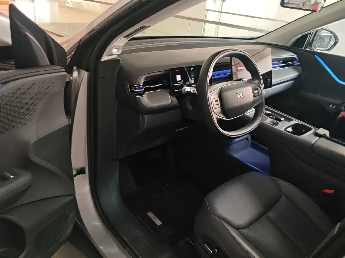 2025 Xpeng G6 BEV 68.5KWH,autocango,china used car exporter,china ev exporter,chinese used car exporter,chinese used ev exporter