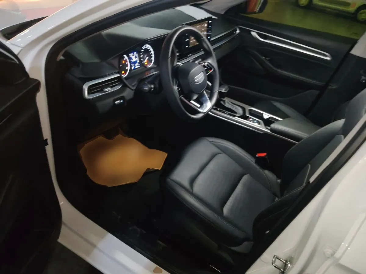 2025 Geely Emgrand 1.5L 127HP L4 CVT,autocango,china used car exporter,china ev exporter,chinese used car exporter,chinese used ev exporter