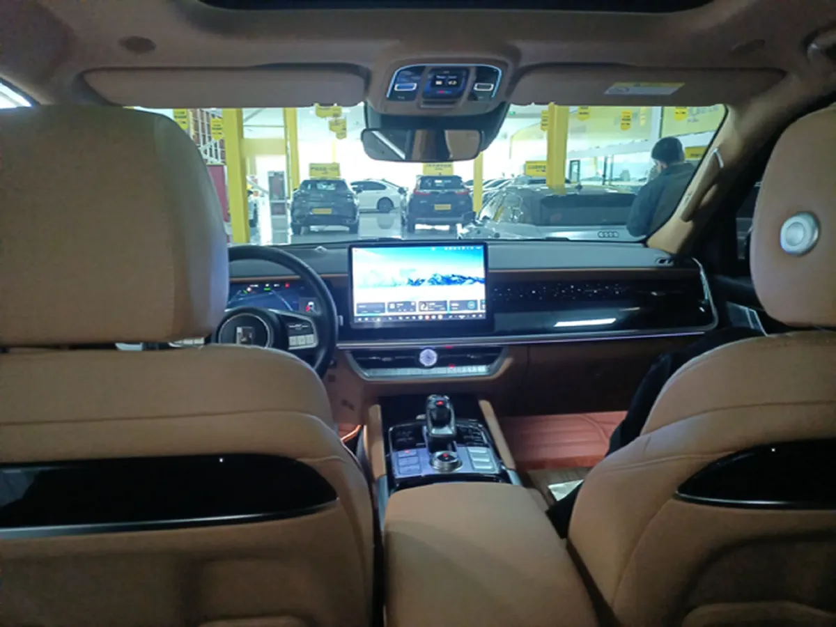 2023 Tank 500 2.0T 252HP L4 9AT PHEV 37.1KWH,autocango,china used car exporter,china ev exporter,chinese used car exporter,chinese used ev exporter