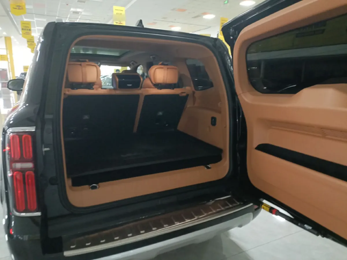 2023 Tank 500 2.0T 252HP L4 9AT PHEV 37.1KWH,autocango,china used car exporter,china ev exporter,chinese used car exporter,chinese used ev exporter