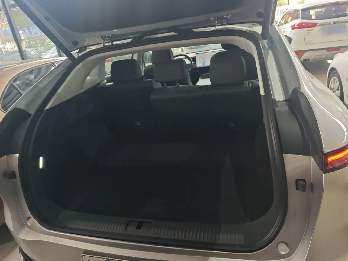 2025 Xpeng G6 BEV 68.5KWH,autocango,china used car exporter,china ev exporter,chinese used car exporter,chinese used ev exporter