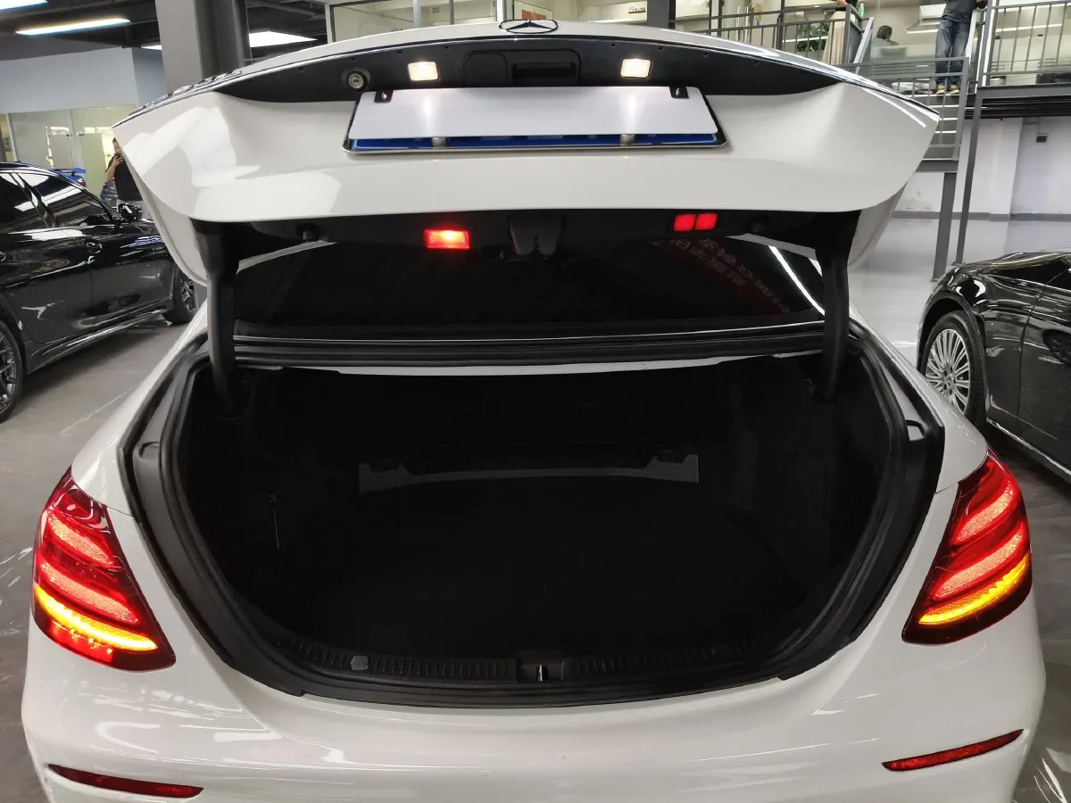 2020 Mercedes-Benz E Class 2.0T 258HP L4 9AT,autocango,china used car exporter,china ev exporter,chinese used car exporter,chinese used ev exporter