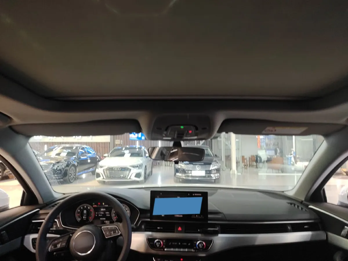 2024 Audi A4L 2.0T 190HP L4 7DCT,autocango,china used car exporter,china ev exporter,chinese used car exporter,chinese used ev exporter