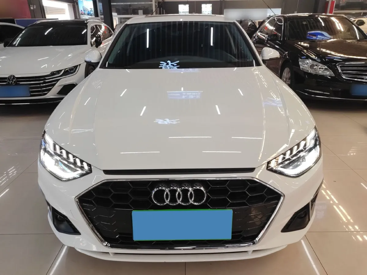 2024 Audi A4L 2.0T 190HP L4 7DCT,autocango,china used car exporter,china ev exporter,chinese used car exporter,chinese used ev exporter