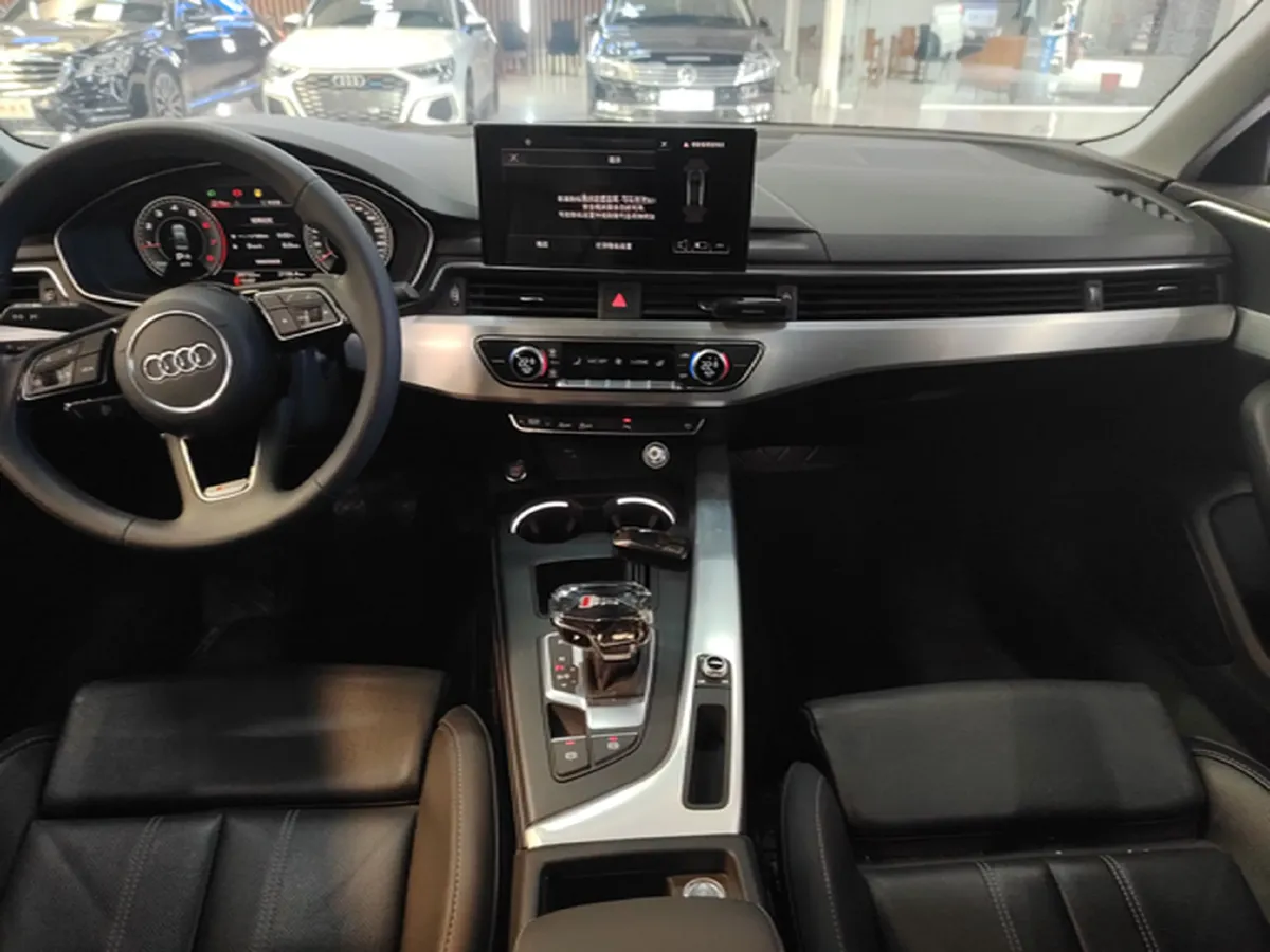 2024 Audi A4L 2.0T 190HP L4 7DCT,autocango,china used car exporter,china ev exporter,chinese used car exporter,chinese used ev exporter