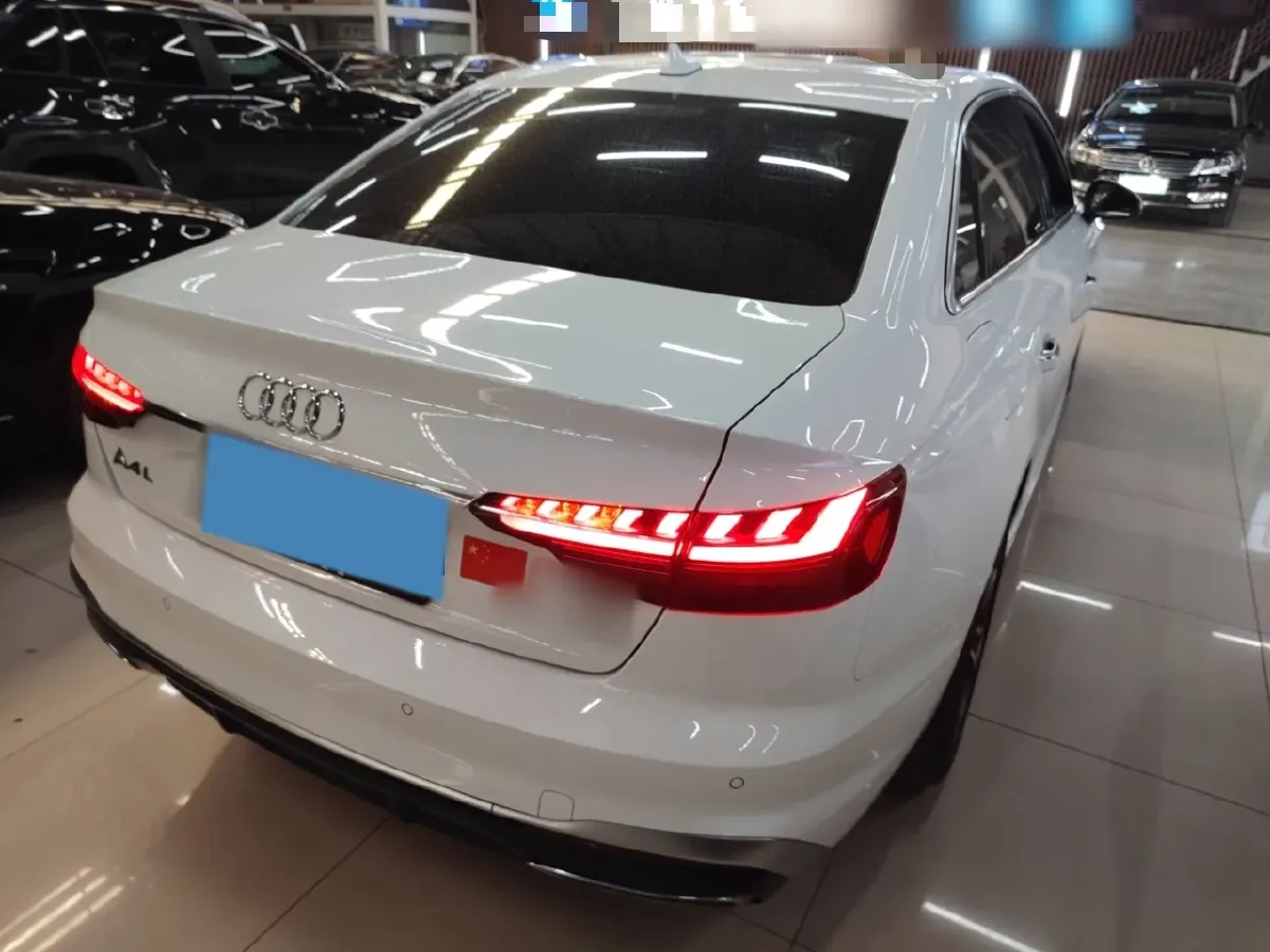2024 Audi A4L 2.0T 190HP L4 7DCT,autocango,china used car exporter,china ev exporter,chinese used car exporter,chinese used ev exporter