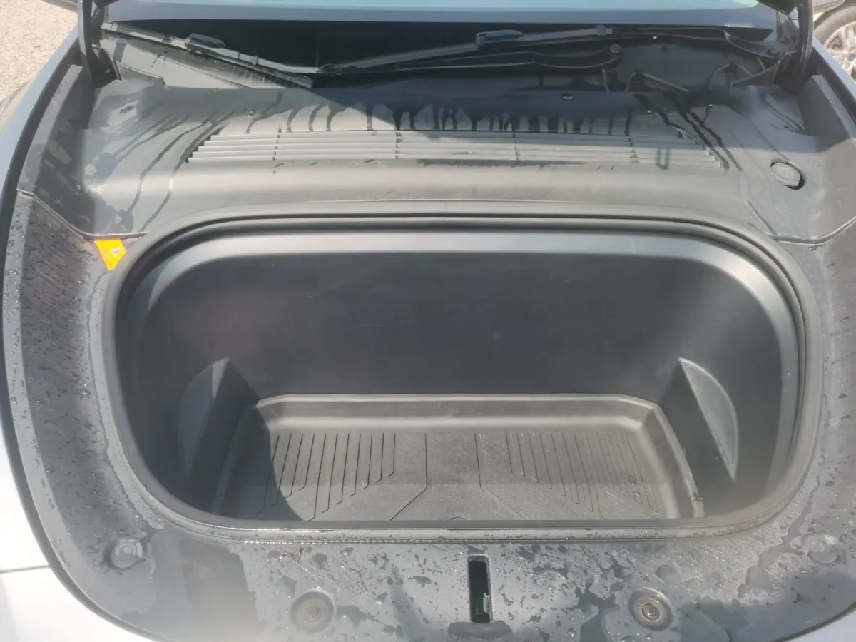 2022 Tesla Model Y BEV 60KWH,autocango,china used car exporter,china ev exporter,chinese used car exporter,chinese used ev exporter