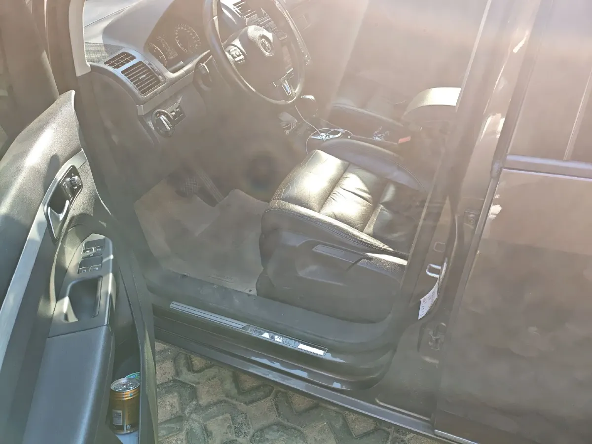 2013 Volkswagen Touran 1.4T 131HP L4 7DCT,autocango,china used car exporter,china ev exporter,chinese used car exporter,chinese used ev exporter