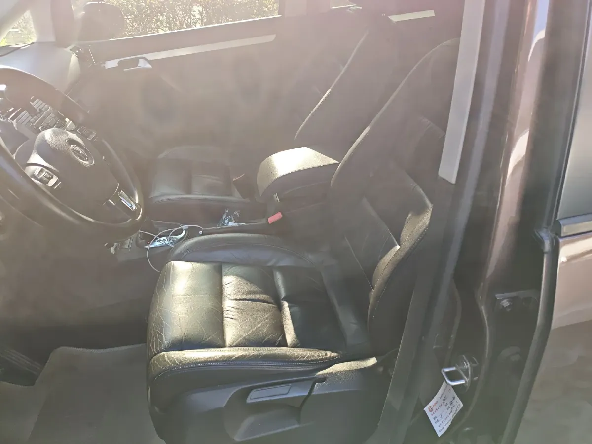 2013 Volkswagen Touran 1.4T 131HP L4 7DCT,autocango,china used car exporter,china ev exporter,chinese used car exporter,chinese used ev exporter