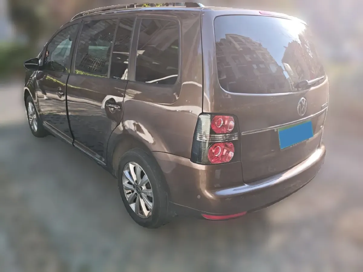 2013 Volkswagen Touran 1.4T 131HP L4 7DCT,autocango,china used car exporter,china ev exporter,chinese used car exporter,chinese used ev exporter