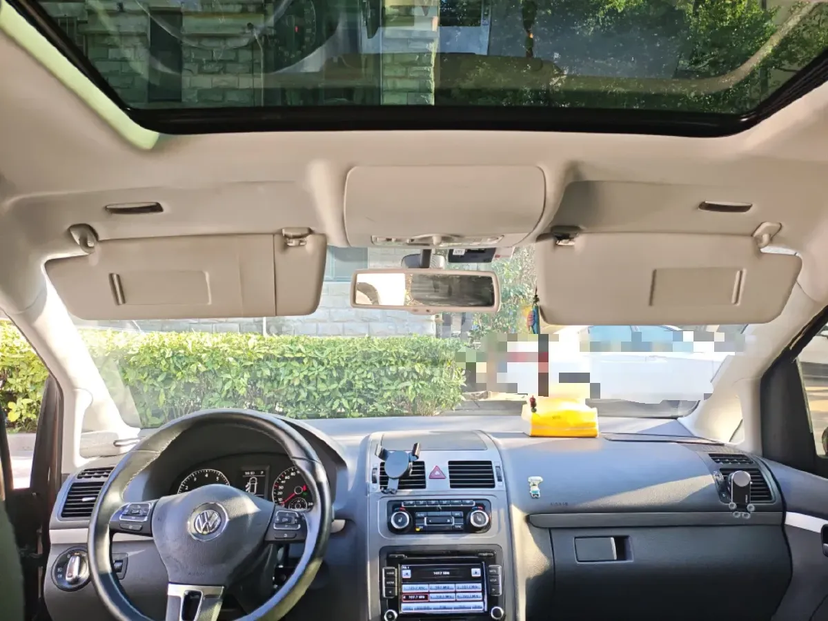 2013 Volkswagen Touran 1.4T 131HP L4 7DCT,autocango,china used car exporter,china ev exporter,chinese used car exporter,chinese used ev exporter