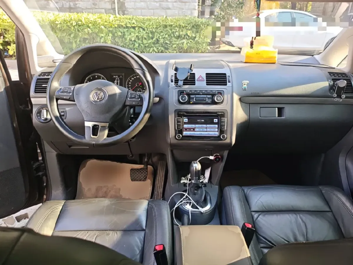 2013 Volkswagen Touran 1.4T 131HP L4 7DCT,autocango,china used car exporter,china ev exporter,chinese used car exporter,chinese used ev exporter