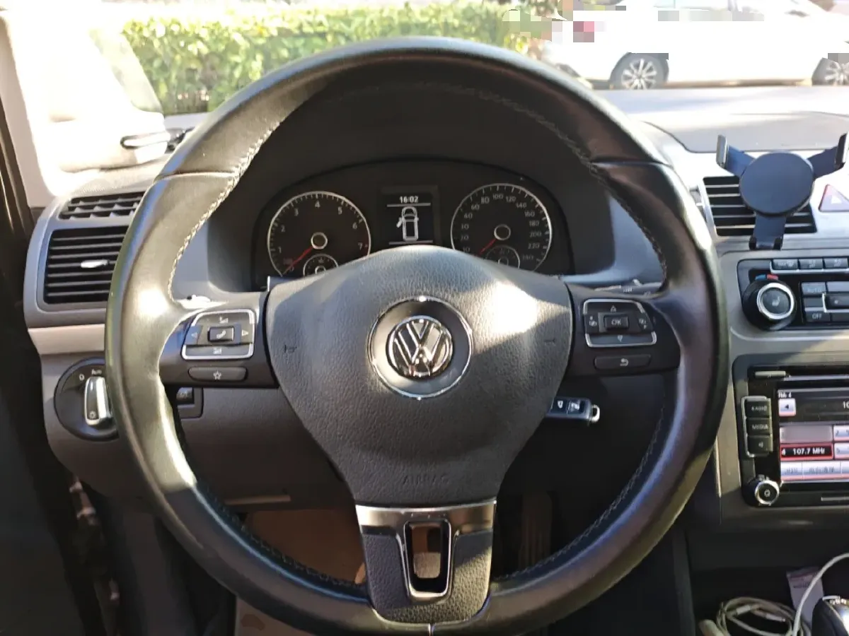 2013 Volkswagen Touran 1.4T 131HP L4 7DCT,autocango,china used car exporter,china ev exporter,chinese used car exporter,chinese used ev exporter