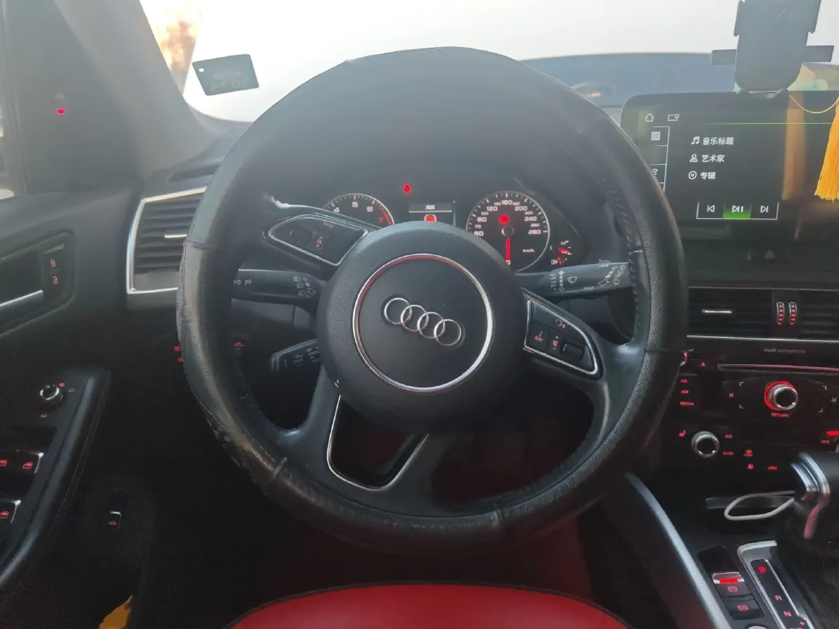 2017 Audi Q5 2.0T 230HP L4 8AT,autocango,china used car exporter,china ev exporter,chinese used car exporter,chinese used ev exporter