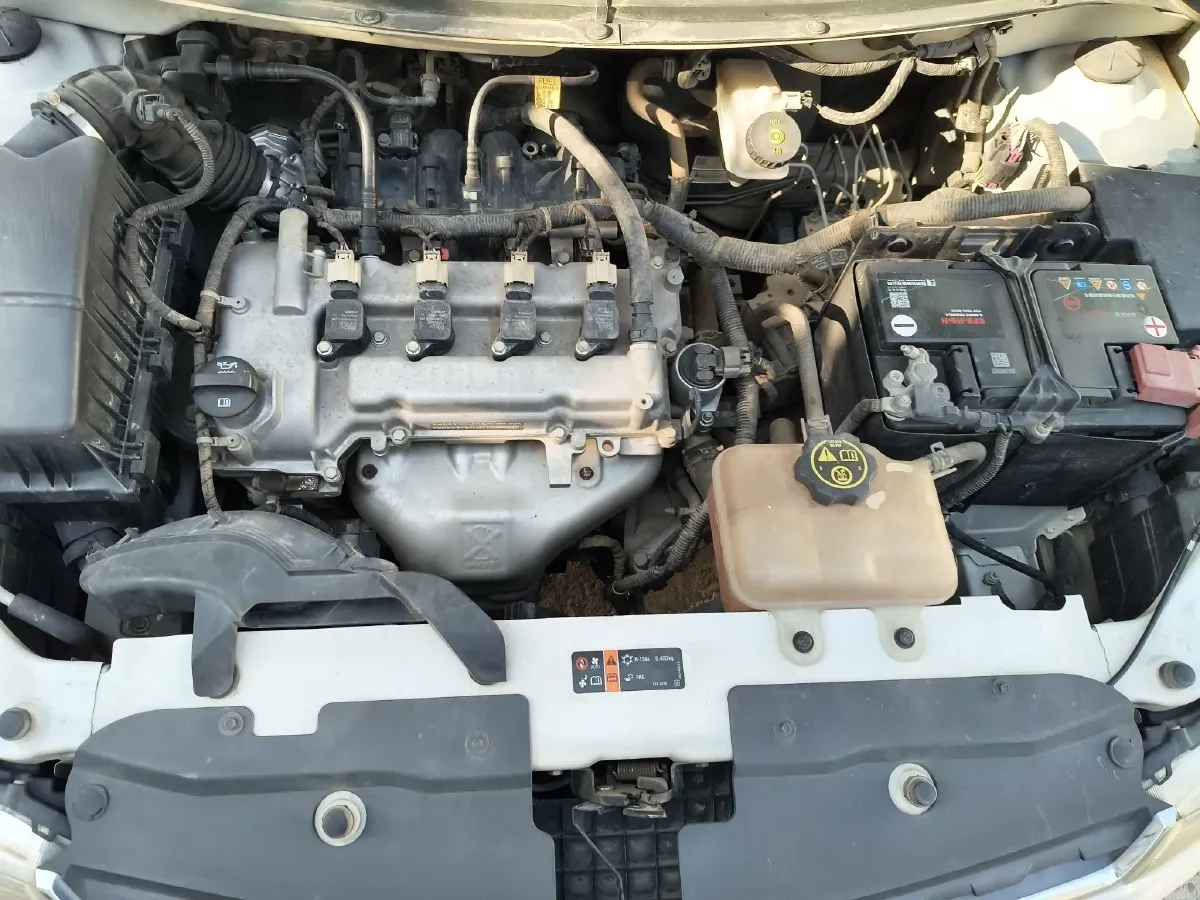 2015 Chevrolet Sail 1.3L 103HP L4 5AMT,autocango,china used car exporter,china ev exporter,chinese used car exporter,chinese used ev exporter