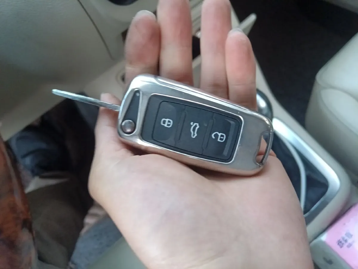 2012 Volkswagen Tiguan 1.8T 160HP L4 6AT,autocango,china used car exporter,china ev exporter,chinese used car exporter,chinese used ev exporter