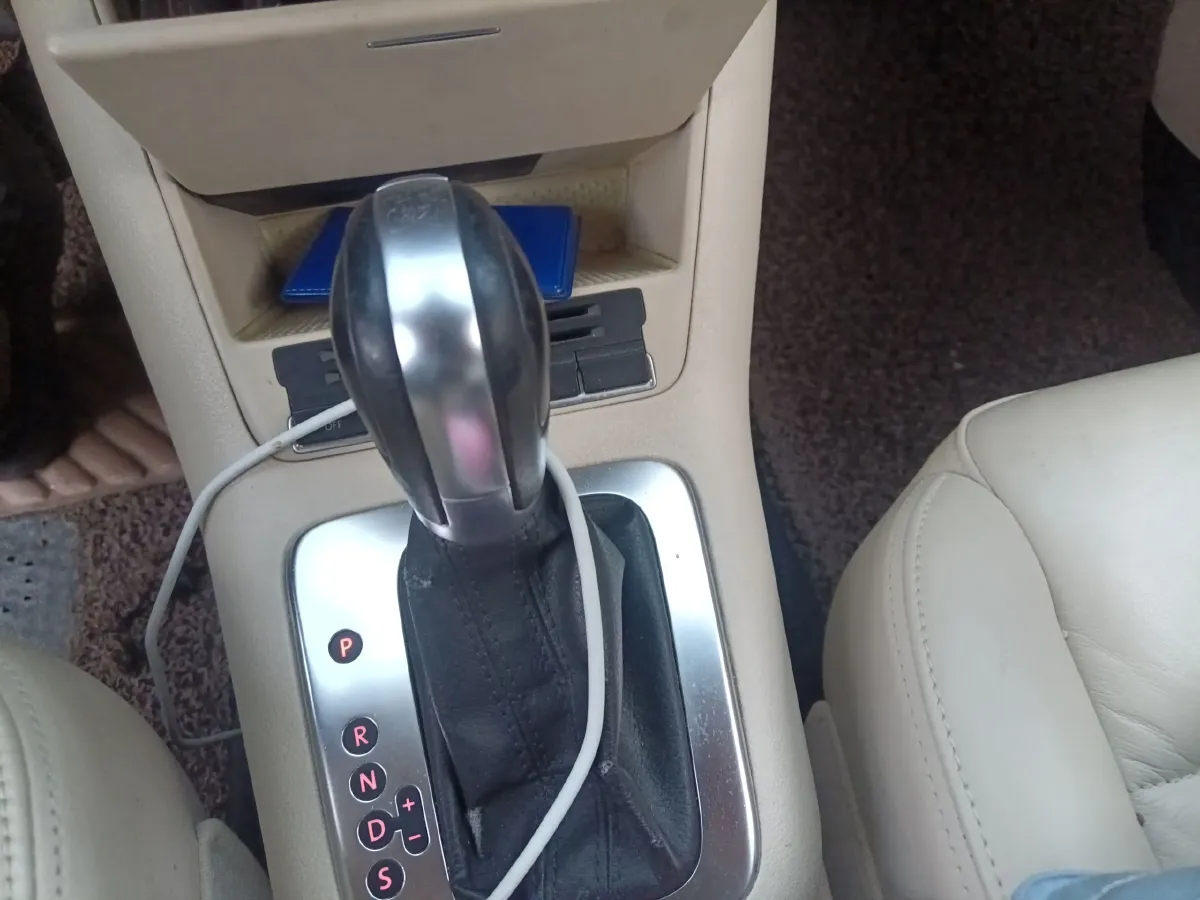 2012 Volkswagen Tiguan 1.8T 160HP L4 6AT,autocango,china used car exporter,china ev exporter,chinese used car exporter,chinese used ev exporter