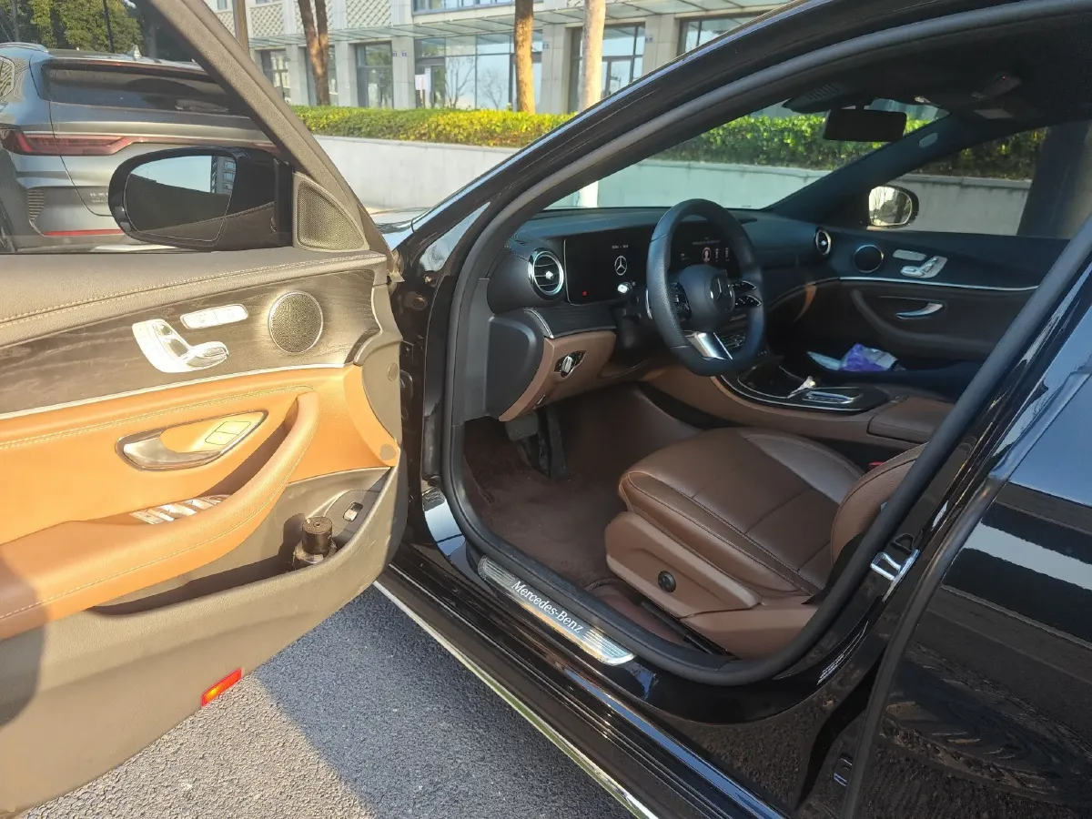 2022 Mercedes-Benz E Class 2.0T 258HP L4 9AT,autocango,china used car exporter,china ev exporter,chinese used car exporter,chinese used ev exporter