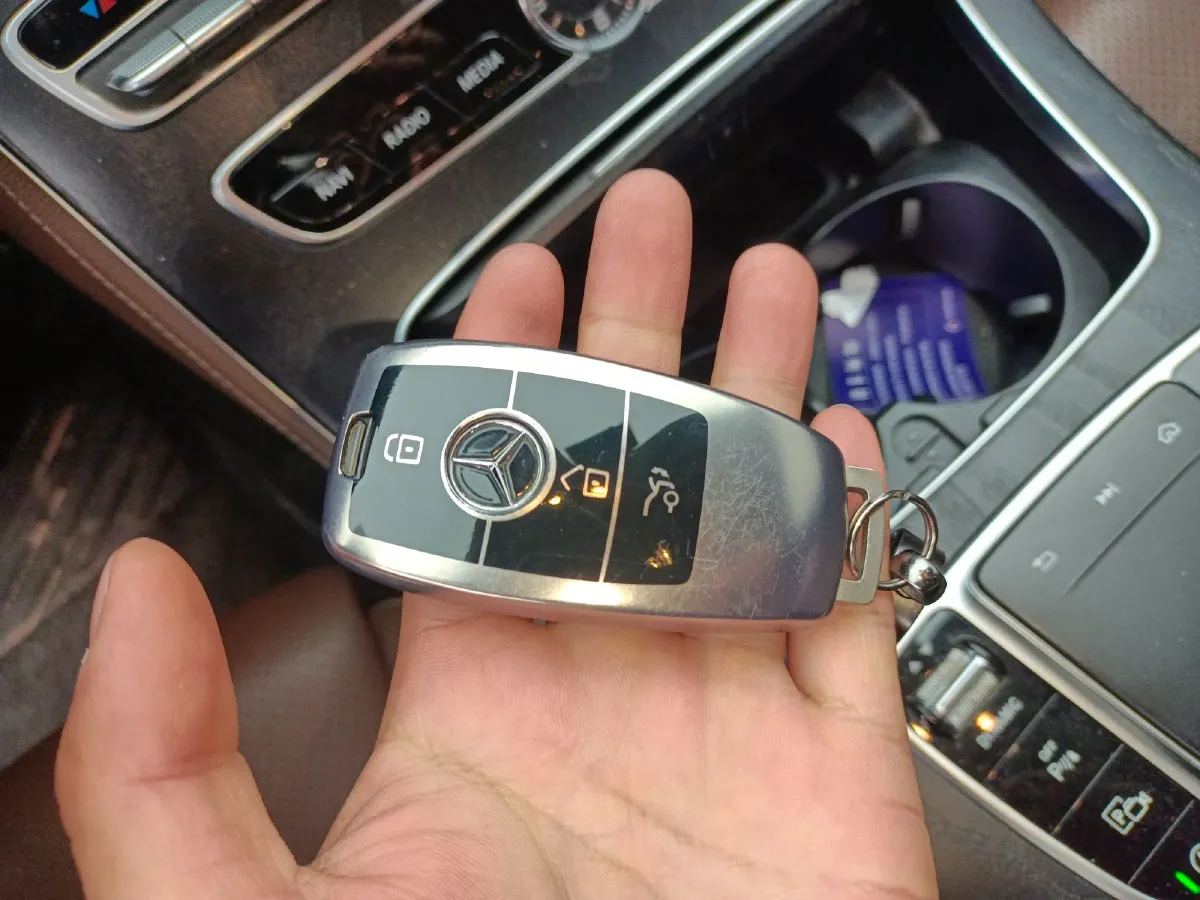 2019 Mercedes-Benz E Class 1.5T 184HP L4 9AT,autocango,china used car exporter,china ev exporter,chinese used car exporter,chinese used ev exporter