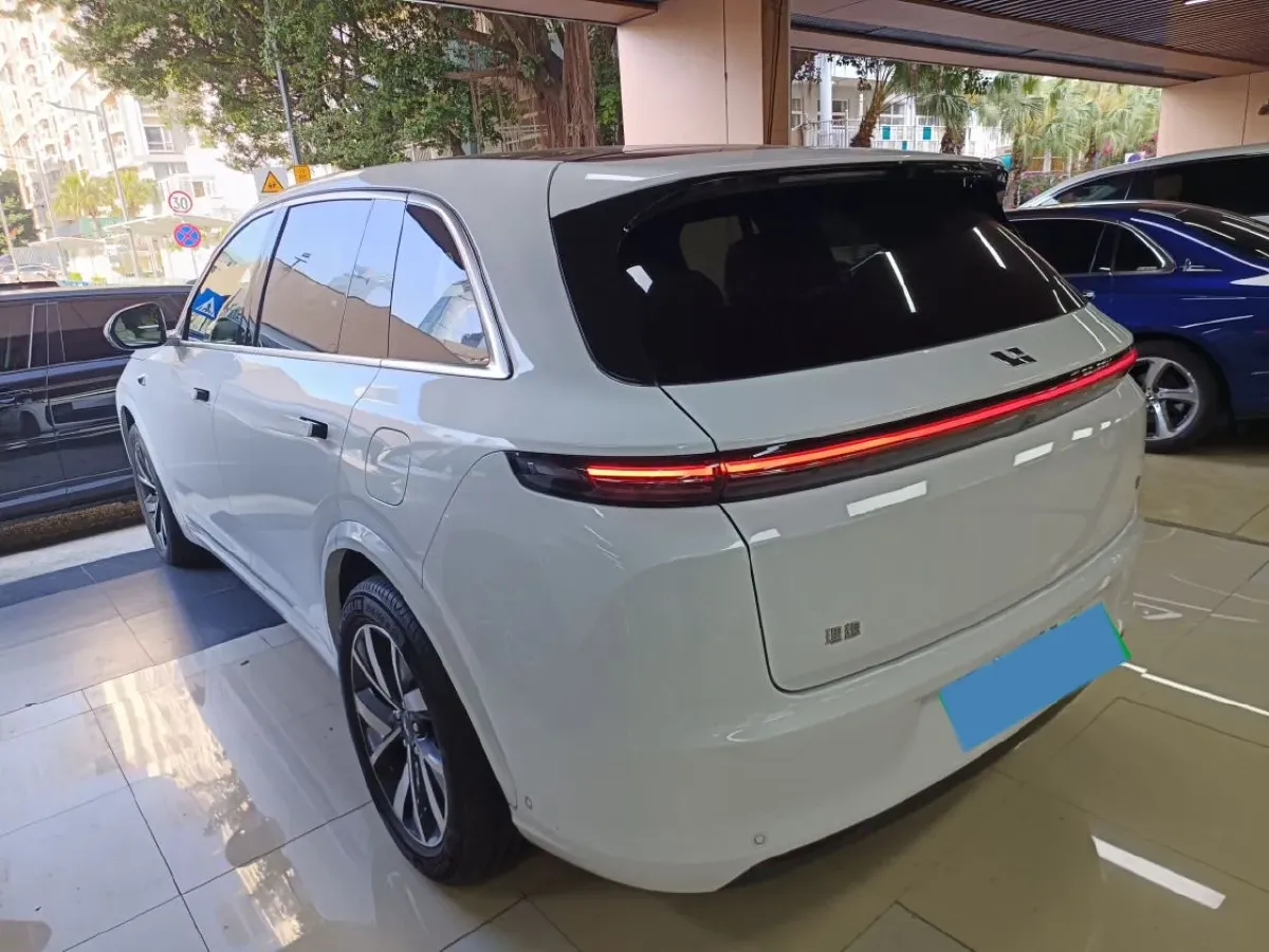 2023 Li L7 Range Extended 154HP REEV 40.9KWH,autocango,china used car exporter,china ev exporter,chinese used car exporter,chinese used ev exporter