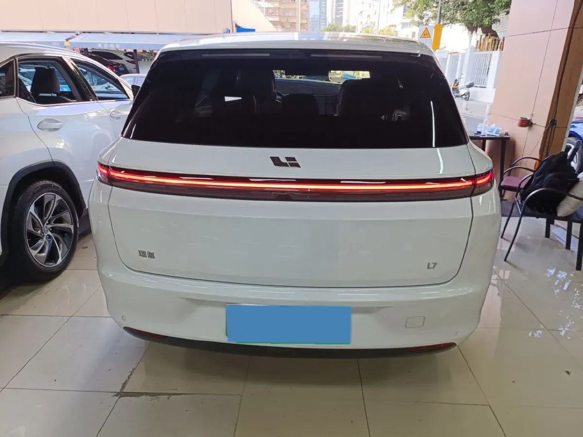 2023 Li L7 Range Extended 154HP REEV 40.9KWH,autocango,china used car exporter,china ev exporter,chinese used car exporter,chinese used ev exporter