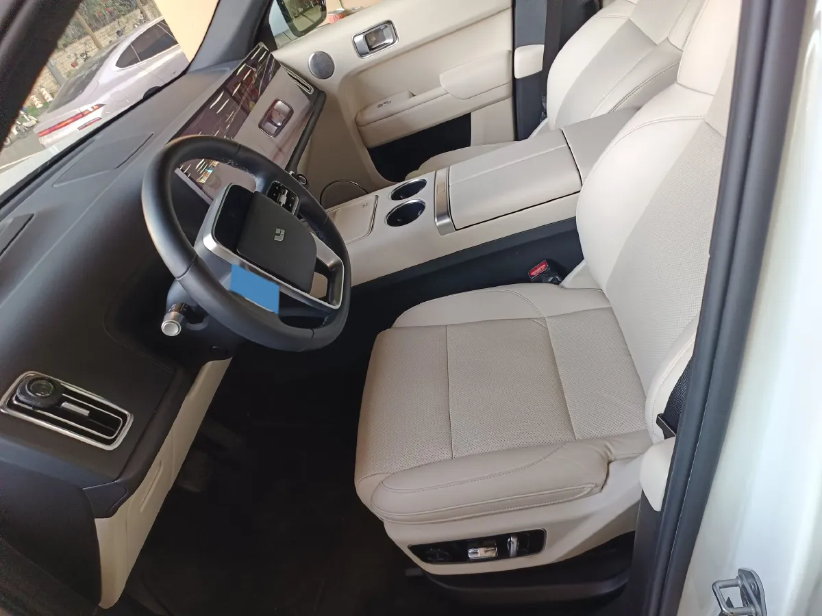 2023 Li L7 Range Extended 154HP REEV 40.9KWH,autocango,china used car exporter,china ev exporter,chinese used car exporter,chinese used ev exporter