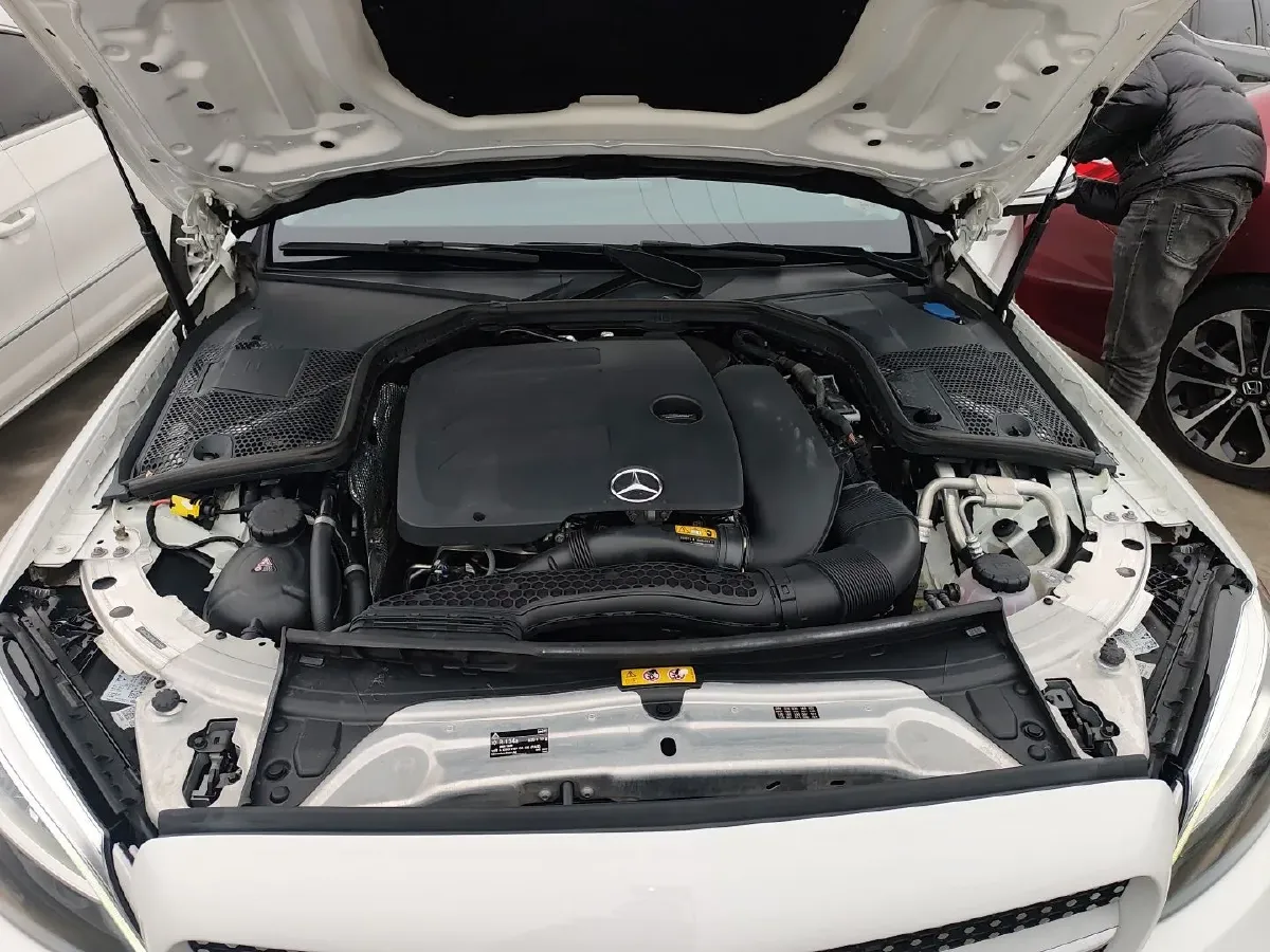 2021 Mercedes-Benz C Class 1.5T 184HP L4 9AT,autocango,china used car exporter,china ev exporter,chinese used car exporter,chinese used ev exporter