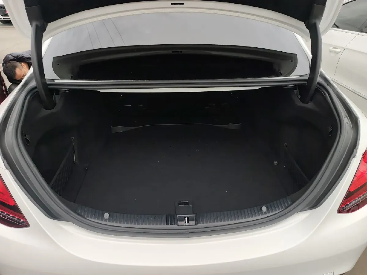 2021 Mercedes-Benz C Class 1.5T 184HP L4 9AT,autocango,china used car exporter,china ev exporter,chinese used car exporter,chinese used ev exporter