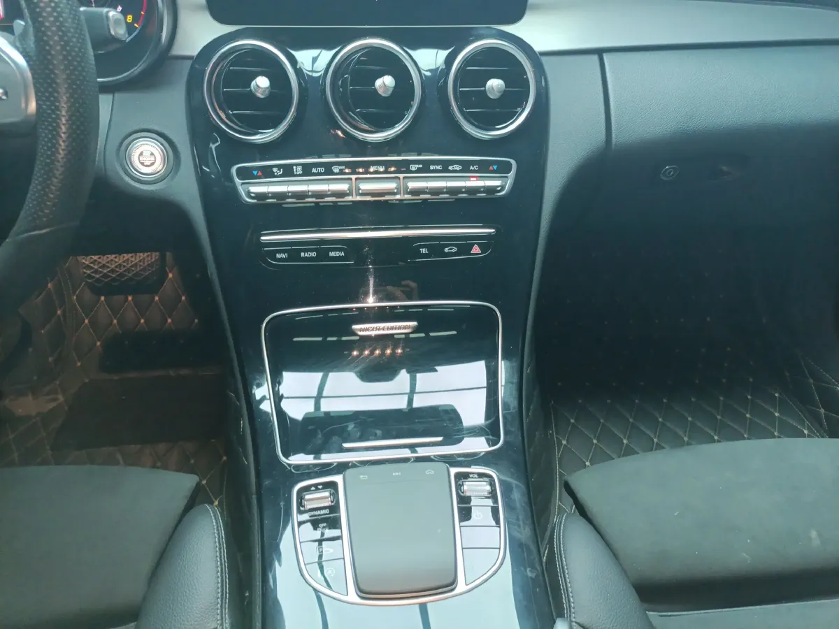 2021 Mercedes-Benz C Class 1.5T 184HP L4 9AT,autocango,china used car exporter,china ev exporter,chinese used car exporter,chinese used ev exporter