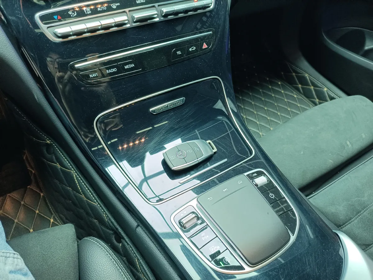 2021 Mercedes-Benz C Class 1.5T 184HP L4 9AT,autocango,china used car exporter,china ev exporter,chinese used car exporter,chinese used ev exporter