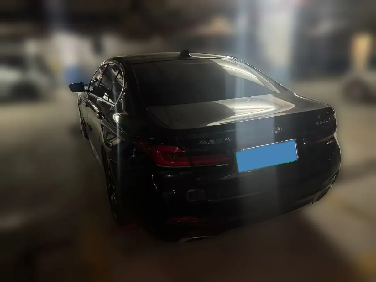 2023 BMW 5 Series 2.0T 245HP L4 8AT,autocango,china used car exporter,china ev exporter,chinese used car exporter,chinese used ev exporter