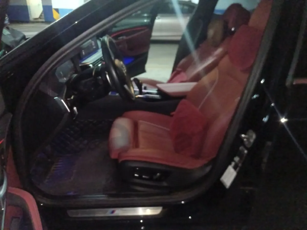 2023 BMW 5 Series 2.0T 245HP L4 8AT,autocango,china used car exporter,china ev exporter,chinese used car exporter,chinese used ev exporter