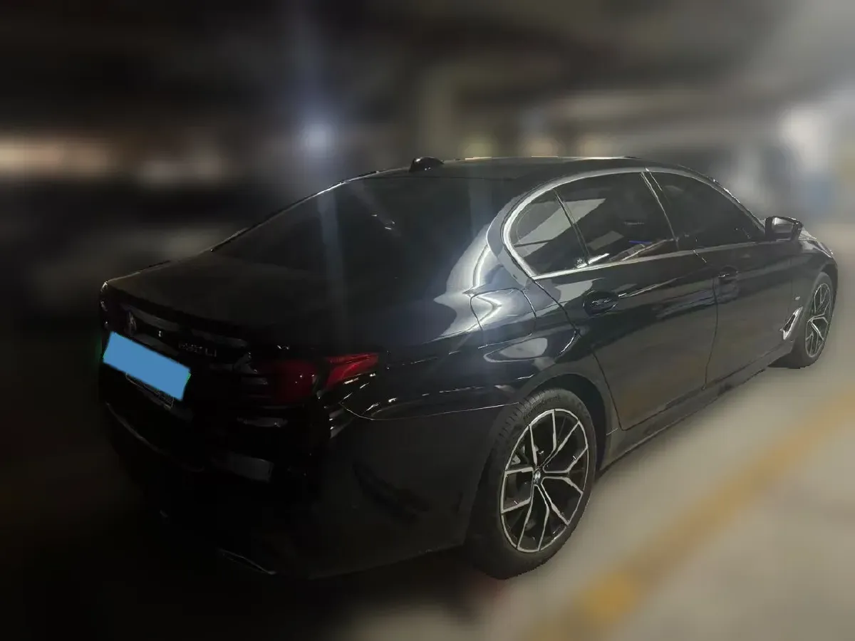 2023 BMW 5 Series 2.0T 245HP L4 8AT,autocango,china used car exporter,china ev exporter,chinese used car exporter,chinese used ev exporter
