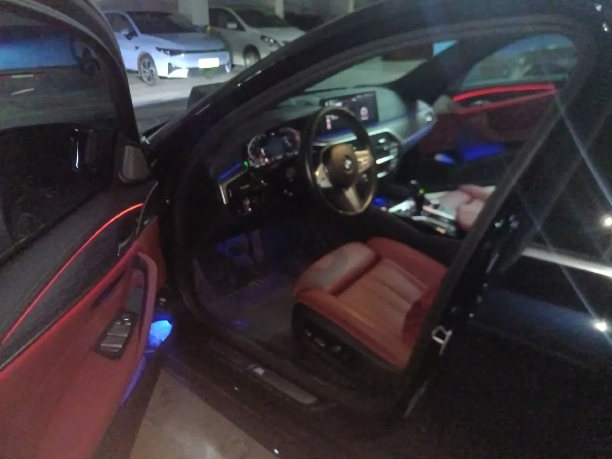 2023 BMW 5 Series 2.0T 245HP L4 8AT,autocango,china used car exporter,china ev exporter,chinese used car exporter,chinese used ev exporter