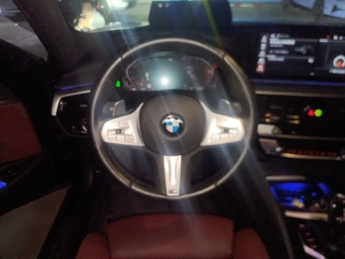 2023 BMW 5 Series 2.0T 245HP L4 8AT,autocango,china used car exporter,china ev exporter,chinese used car exporter,chinese used ev exporter