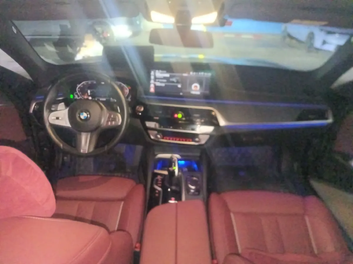 2023 BMW 5 Series 2.0T 245HP L4 8AT,autocango,china used car exporter,china ev exporter,chinese used car exporter,chinese used ev exporter