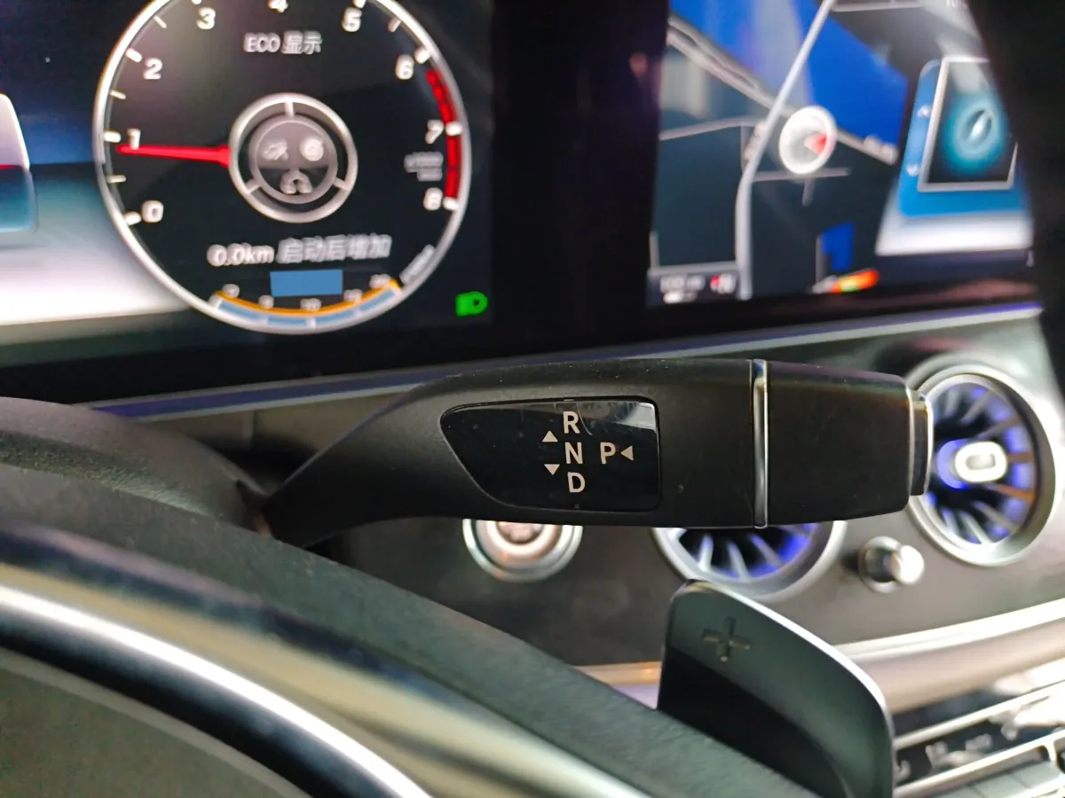 2016 Mercedes-Benz E Class 2.0T 245HP L4 9AT,autocango,china used car exporter,china ev exporter,chinese used car exporter,chinese used ev exporter