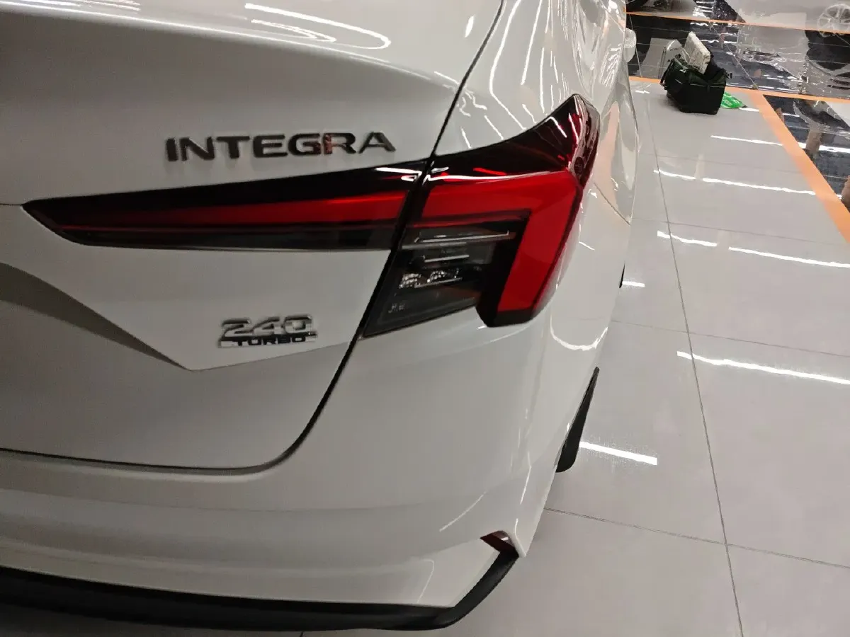 2023 Ford Equator Sport 1.5T 170HP L4 7DCT,autocango,china used car exporter,china ev exporter,chinese used car exporter,chinese used ev exporter