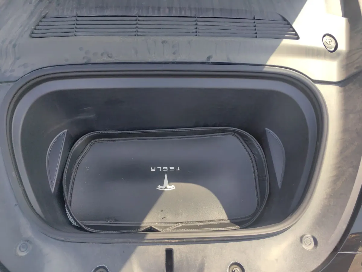 2022 Tesla Model Y BEV 60KWH,autocango,china used car exporter,china ev exporter,chinese used car exporter,chinese used ev exporter