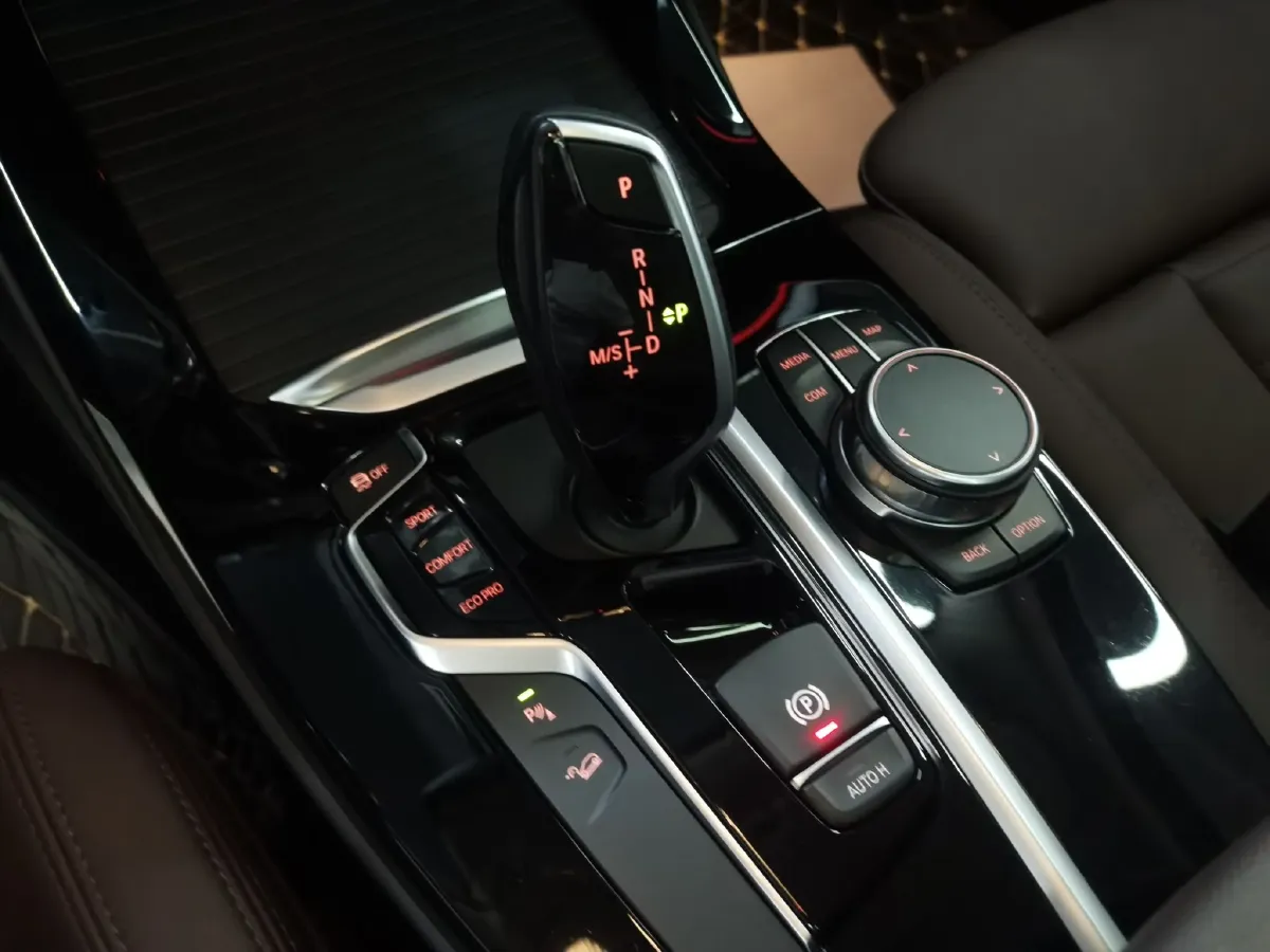 2021 BMW X3 2.0T 184HP L4 8AT,autocango,china used car exporter,china ev exporter,chinese used car exporter,chinese used ev exporter